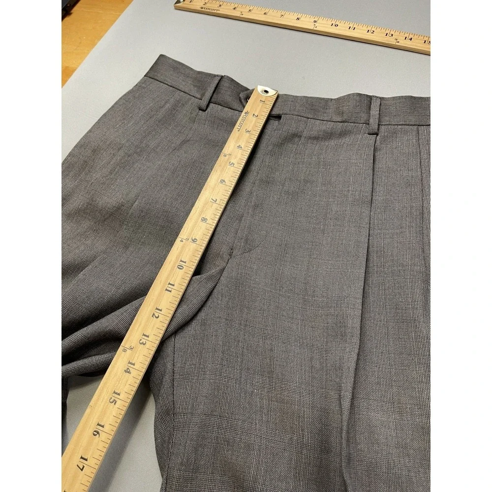 Jos‎ A Bank Mens Suit 40R Jacket & Pants Set Gray Plaid 2 Piece US 33 Waist